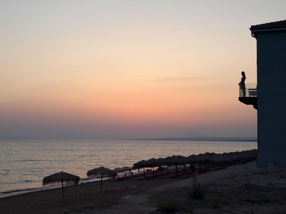 Dexamenes Seaside Hotel Kourouta Eksteriør billede